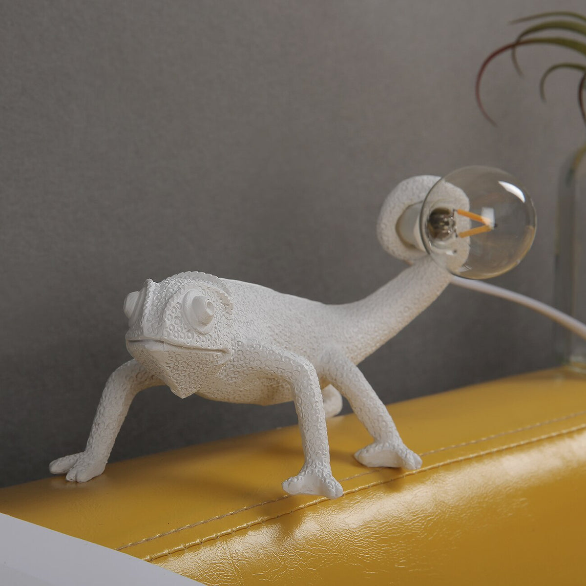 GlowLizard - Resin Lizard Table Lamp