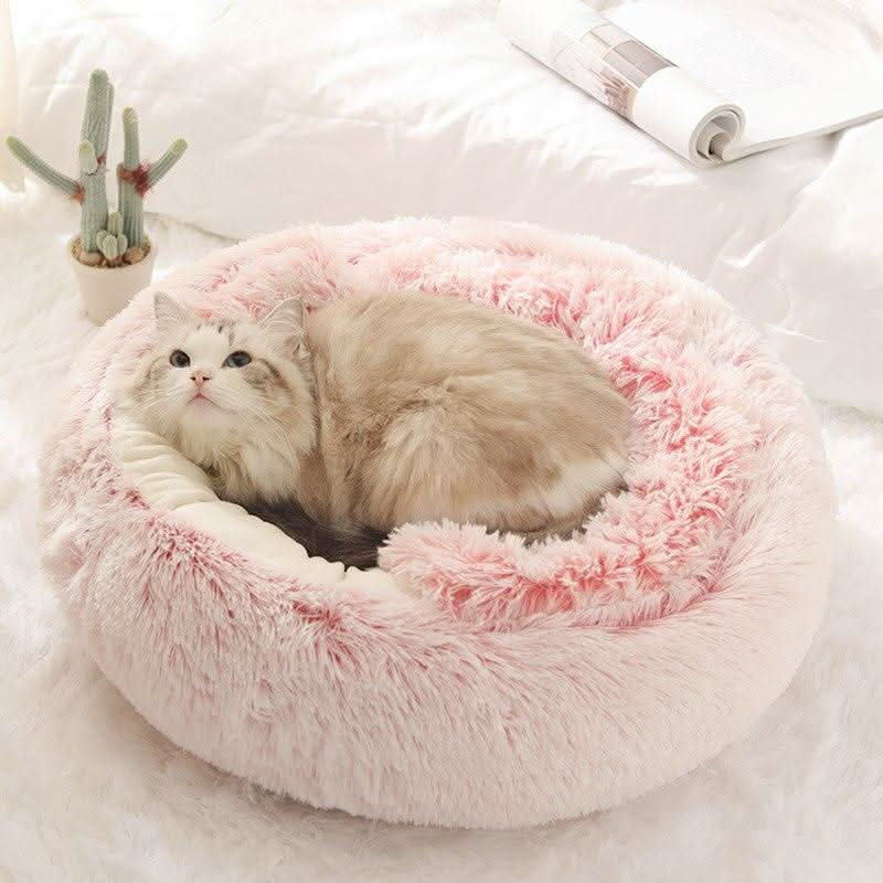 Soft Luxury Basket for Cats & Small Dogs