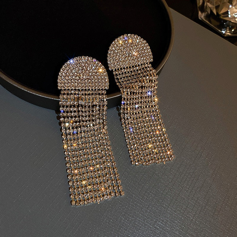 Breathtaking Statement Earrings | Give your Outfit the Perfect Touch