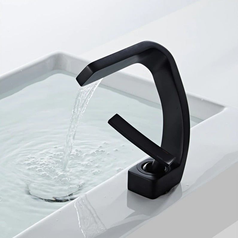 AquaArc Modern Kitchen Faucet