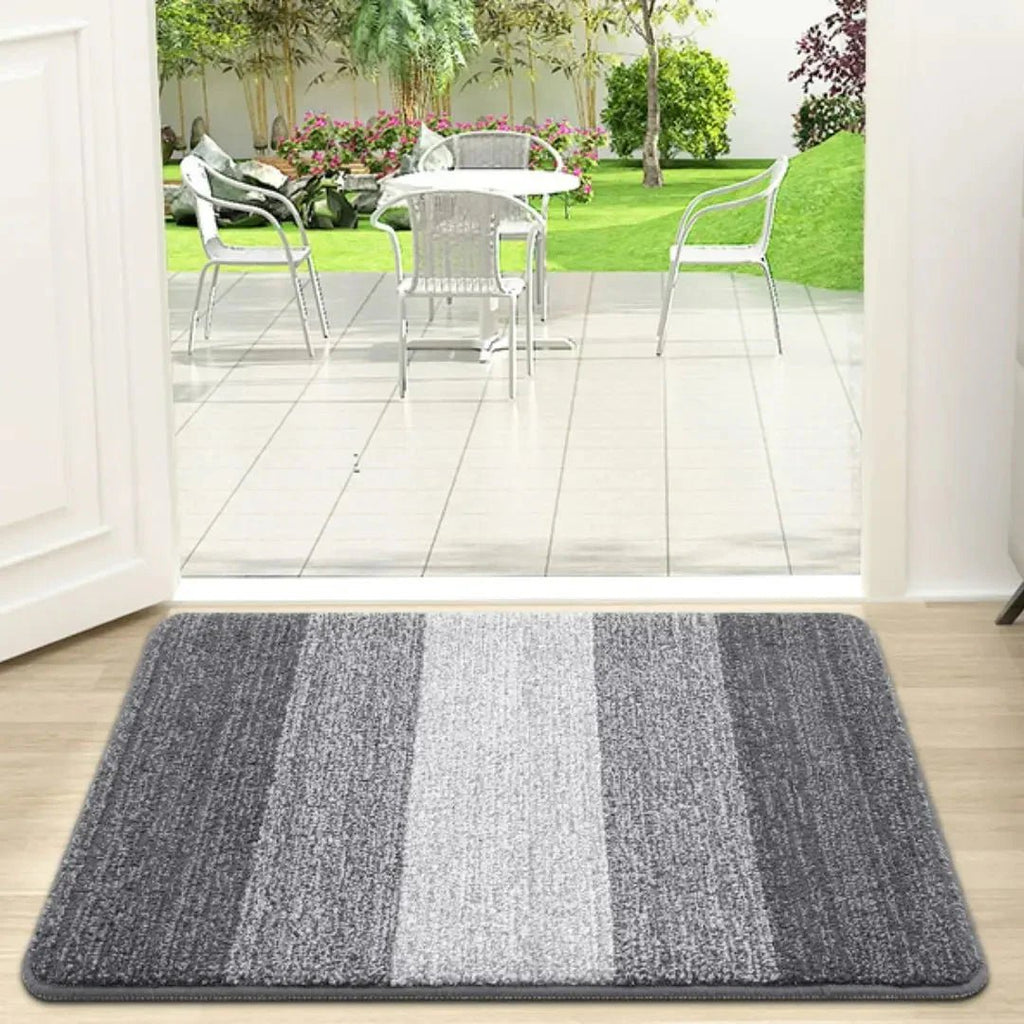 Non-slip indoor doormat with water-repellent surface