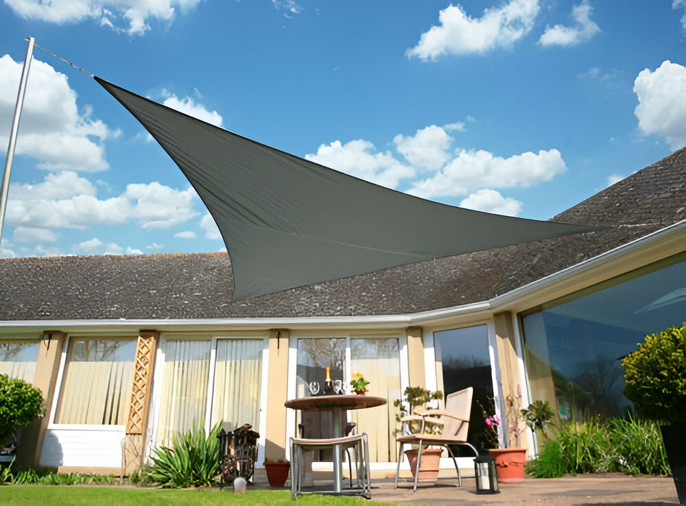 Water-repellent Sunshade – UV protection for Balcony, Garden or Terrace (Triangle or Square)