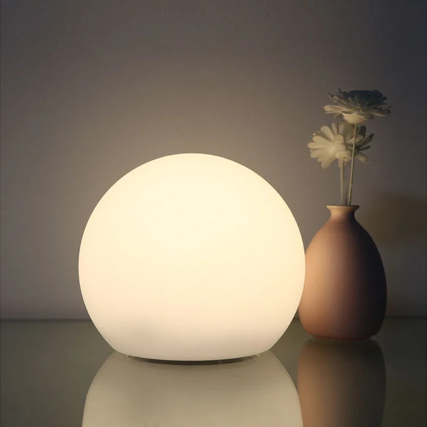 GlowSphere – Table lamp with modern worldly charm