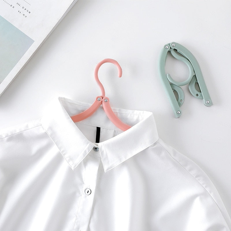 Folding Clothes Hanger