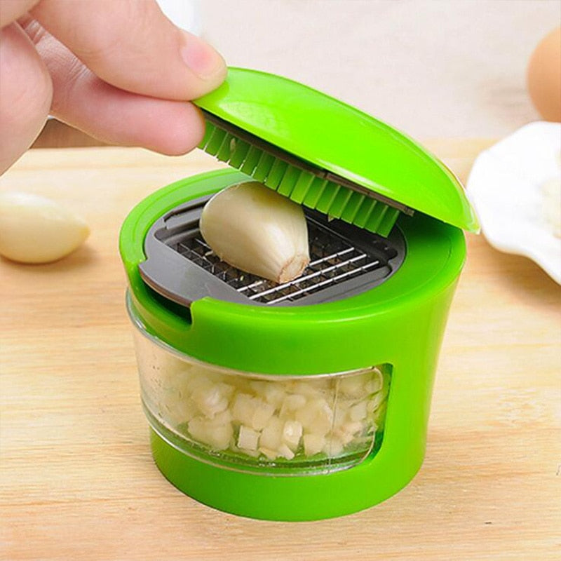 Handy Garlic Press | The perfect press with reservoir