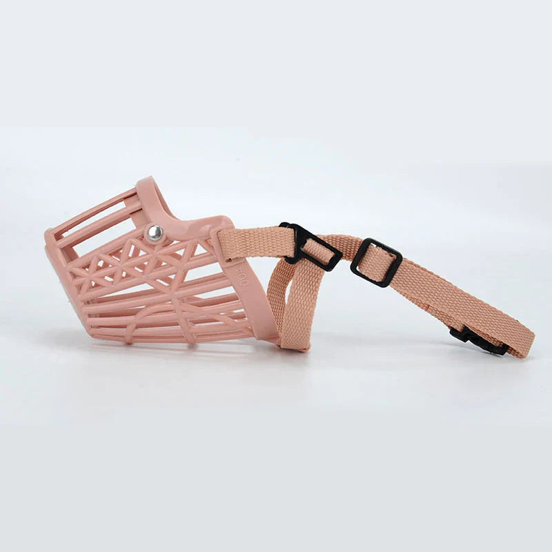 Breathable dog muzzle with comfortable fit