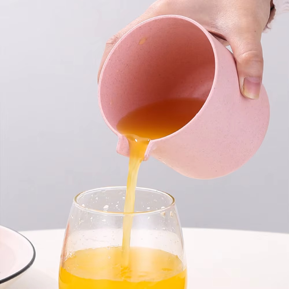Portable Manual Citrus Juicer - Fresh Juice On-the-Go