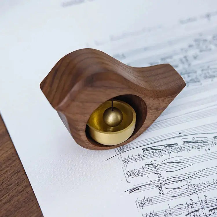 Handmade wooden doorbell with cute bird – Charming and functional decoration