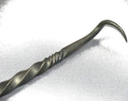 Hand-forged Grill spatula – Safe flipping at the grill