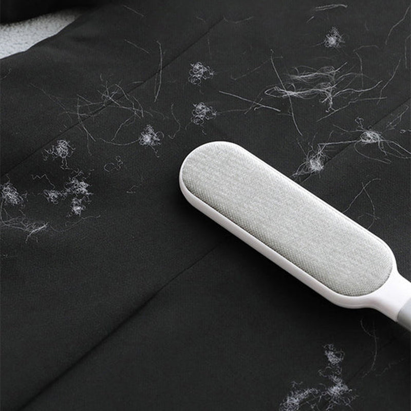 Hair removal brush for clothing