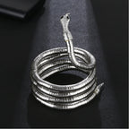 Snake chain - versatile and trendy accessory