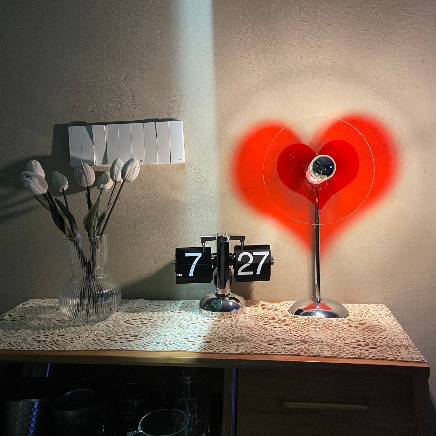 LoveGlow – Elegant Table Lamp with Rechargeable LED