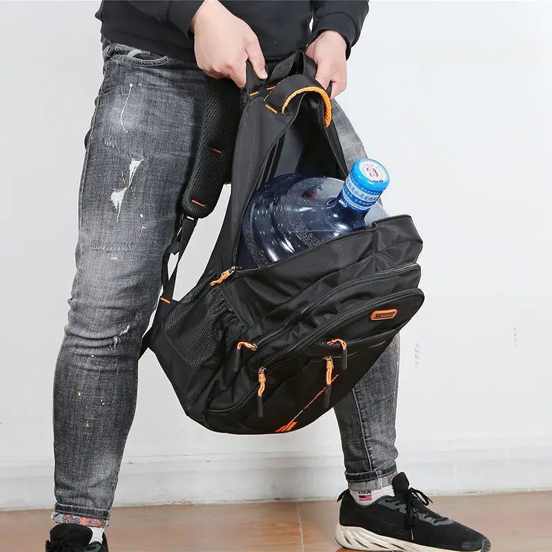 VanguardGear Men's Backpack – Waterproof & Stylish for Work and Travel