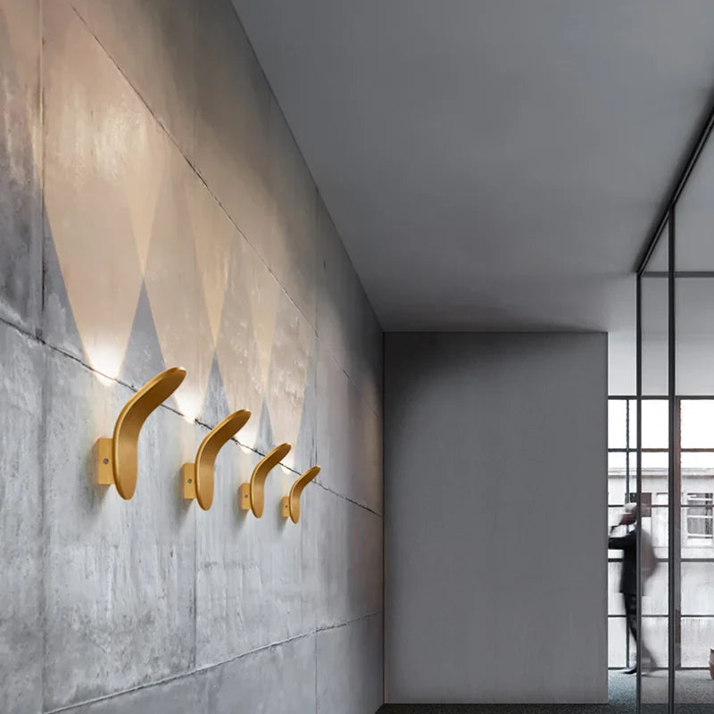 SkandiGlow Wall Lamp | LED Skateboard Design | Modern & Creative
