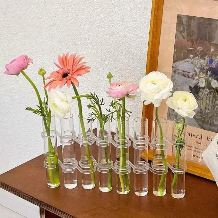 Hinged-Flower Vase – Flexible and stylish home decoration
