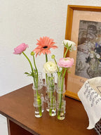 Hinged-Flower vase – Flexible and elegant glass vase