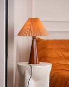 AntiqueRadiance – Elegant Wood and Metal Table Lamp