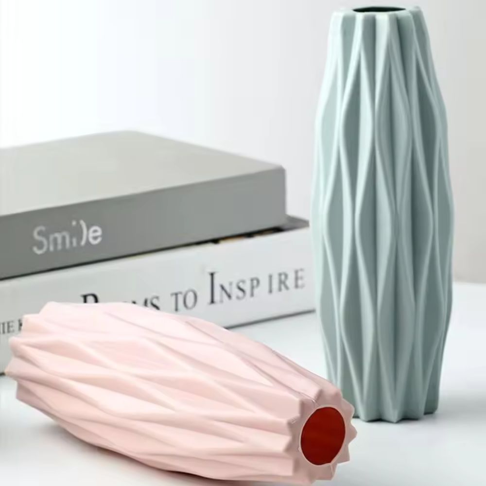 Hollow Fold Art Vase