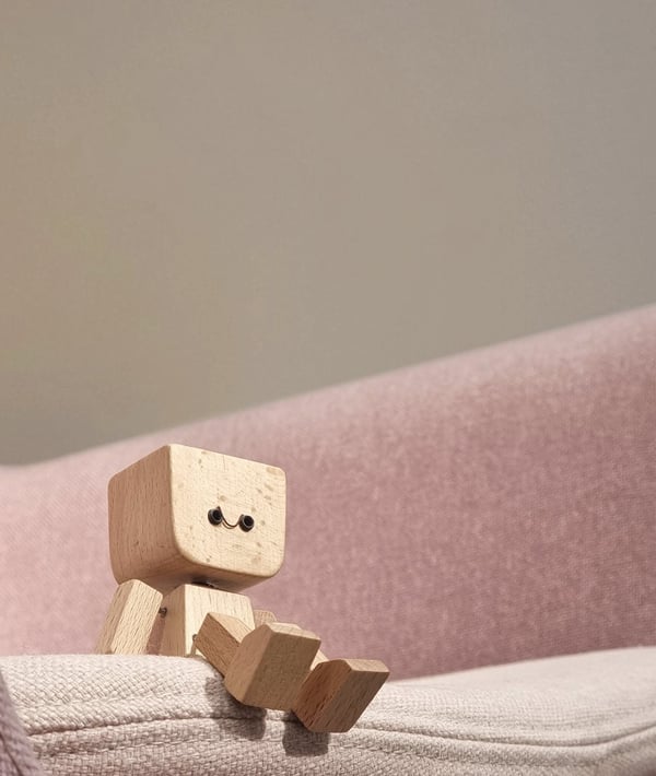 Wooden Decoration Figure with Movable Rocking Function and Interchangeable Faces