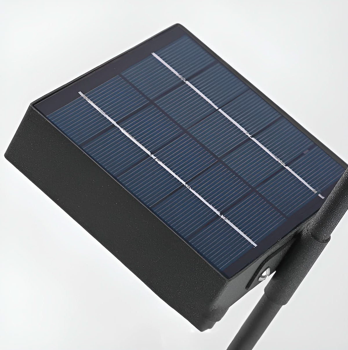 Garduru Modern Solar Outdoor LED Lamps – Weather-Resistant Lighting