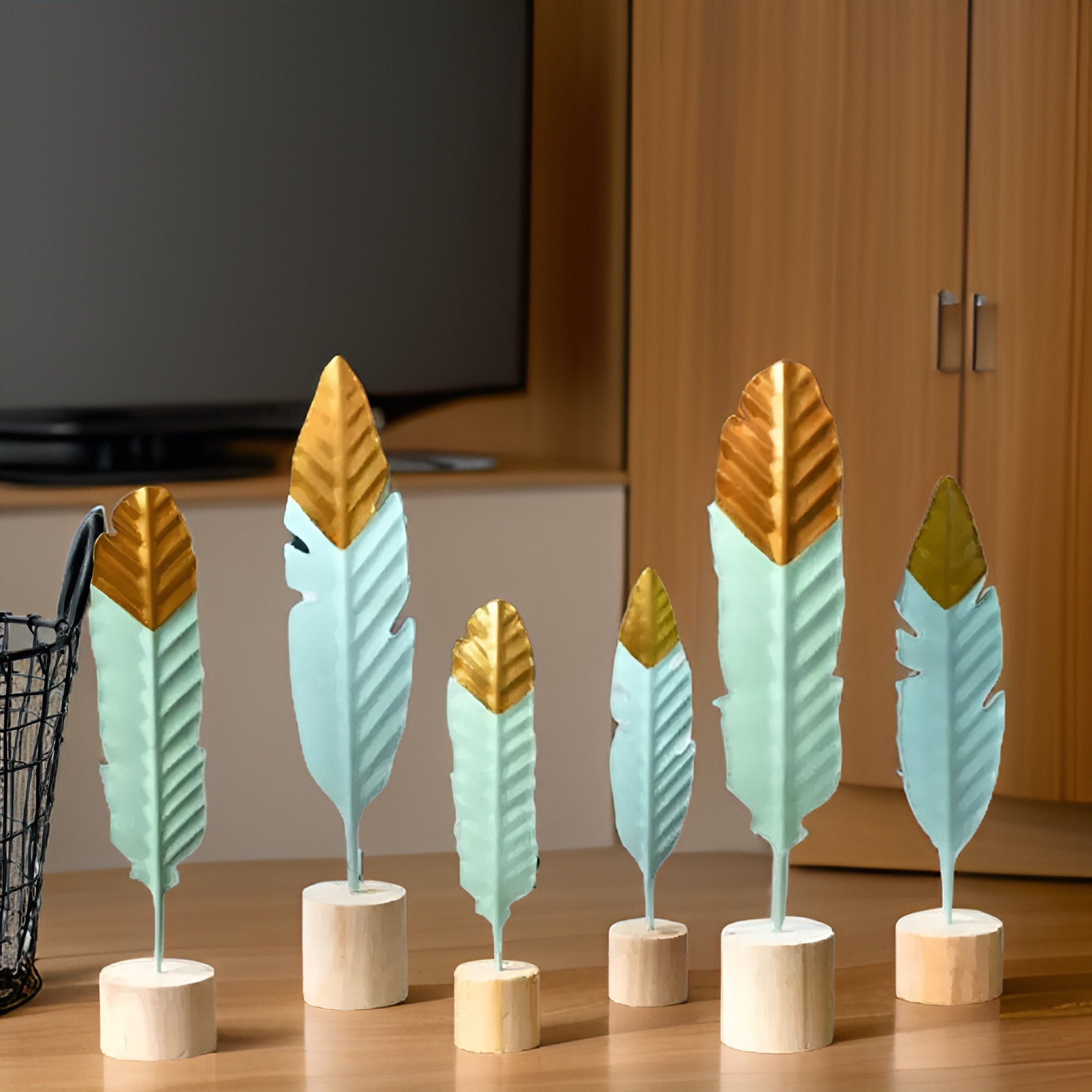 Chic Touch Miniature Wood Ornaments – Iron and Wood