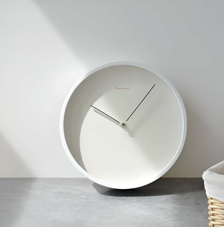 Circ O'Clock – Modern Wall Clock Black with Silent Movement
