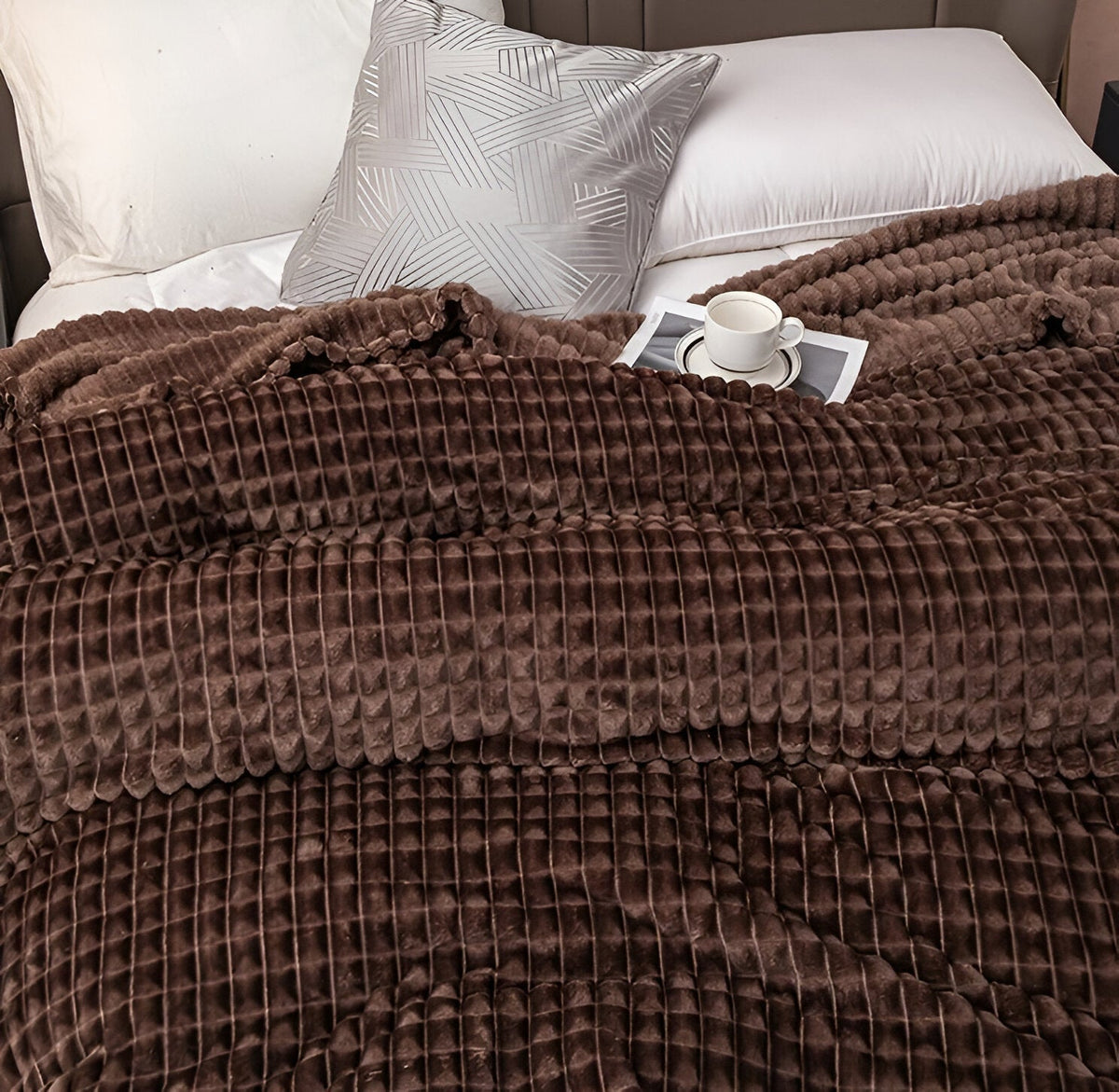 EliteWave Plaid - Ultrafluffy structured coral fleece blanket