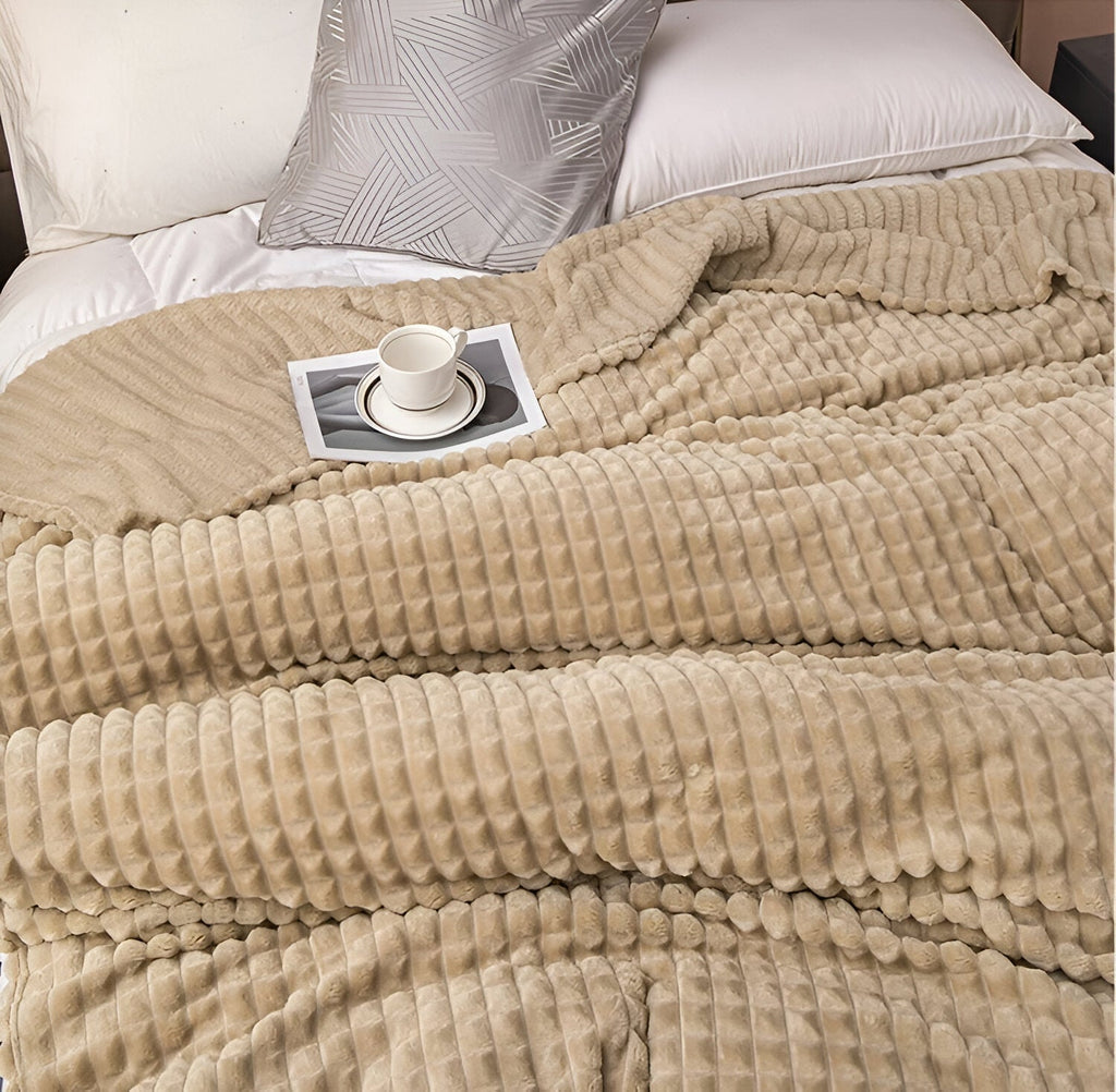 EliteWave Plaid - Ultrafluffy structured coral fleece blanket