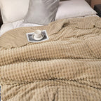 EliteWave Plaid - Ultrafluffy structured coral fleece blanket