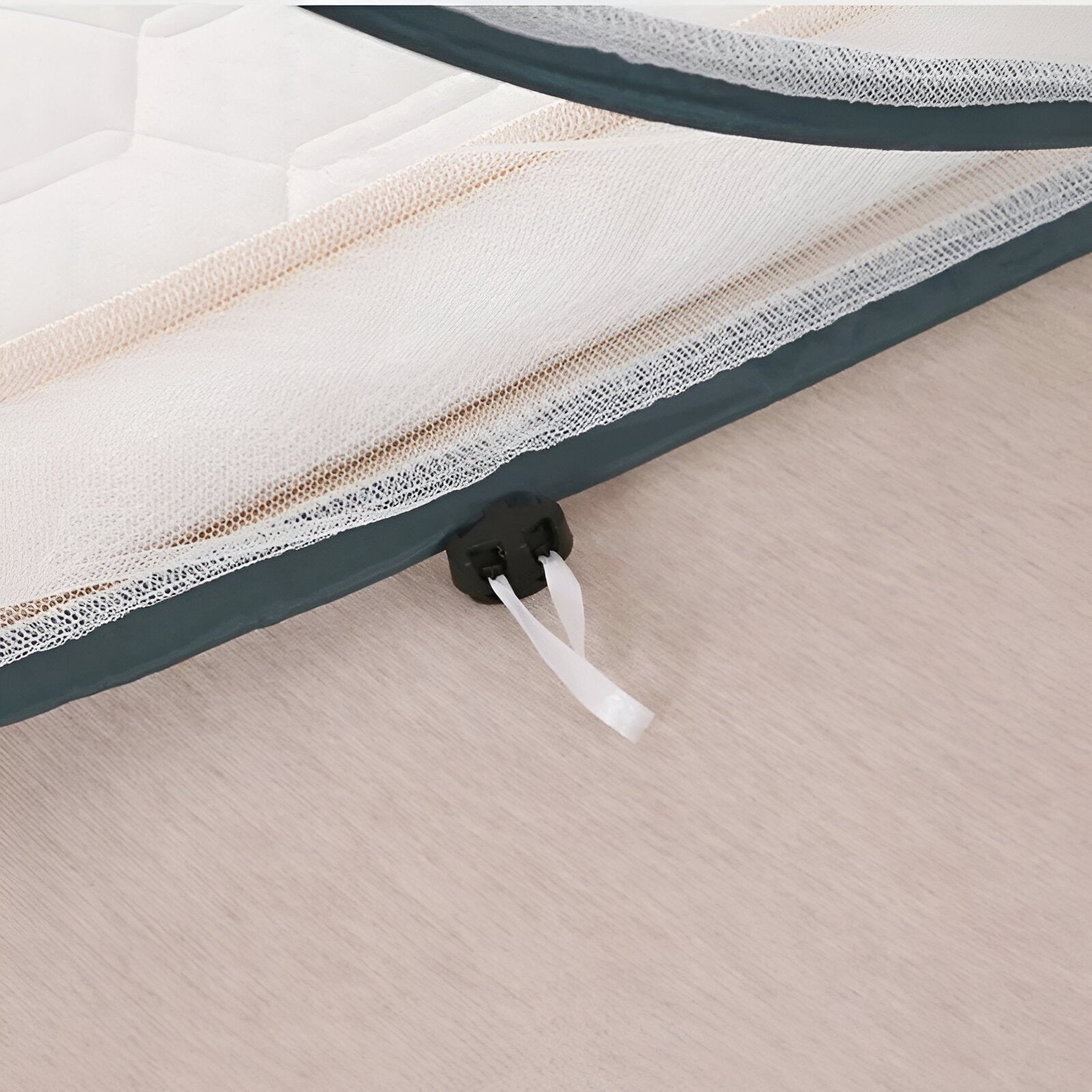 Folding Mosquito Net for Bed – Effective Mosquito Protection made of Polyester and Fiberglass