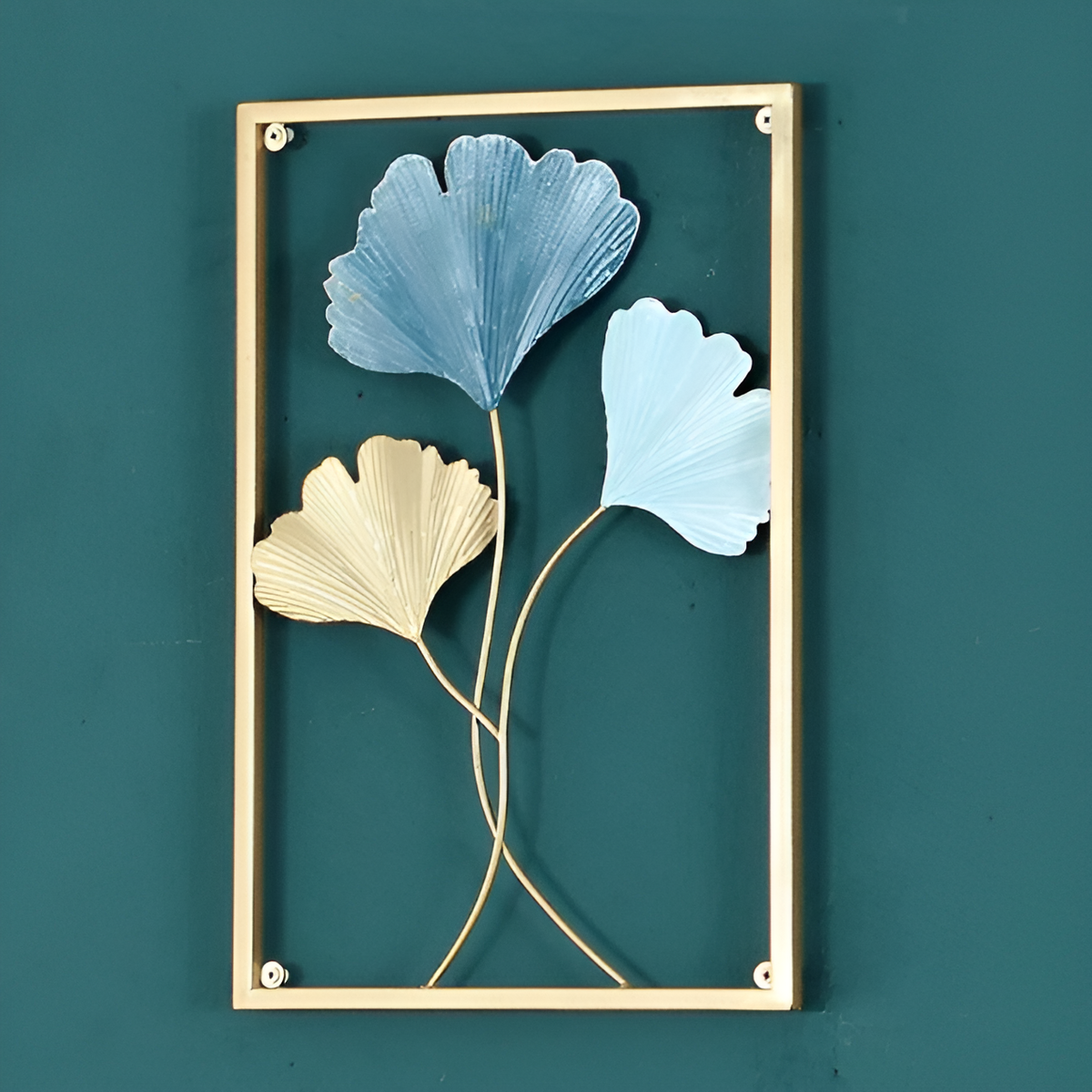 Leafy Luxe – Nordic Wall Decor made of Metal in Leaf Design