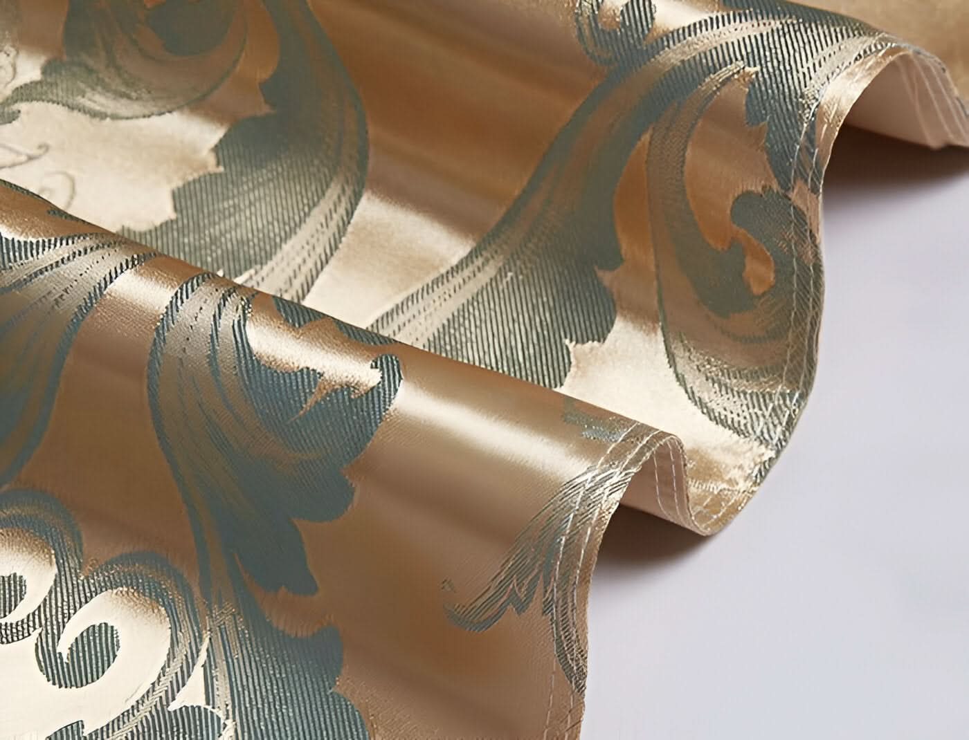 SILKLOFT – Elegant Satin Jacquard Bed Linen Set