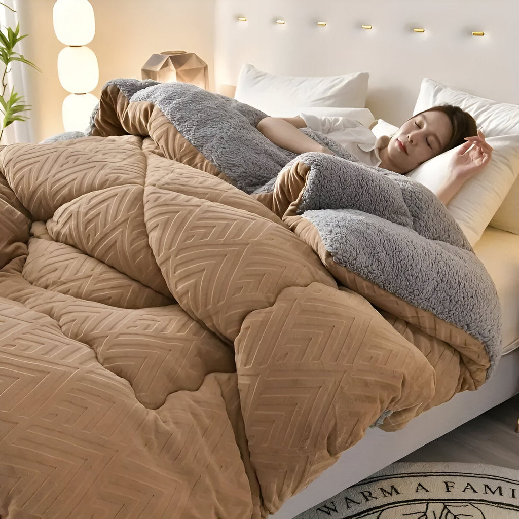 Luxury Four Seasons Duvet Cover with Plush Feel