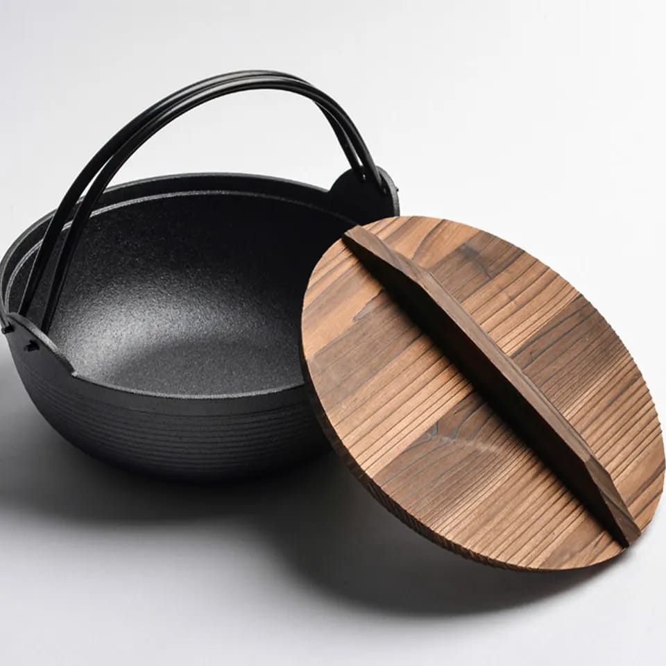 Pre-seasoned pure cast iron wok with flat bottom and wooden lid