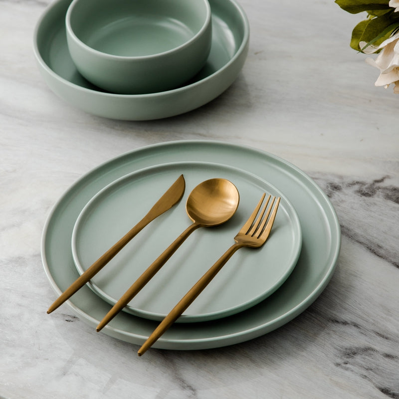Minimalist Stainless Steel Cutlery Elegant Simplicity