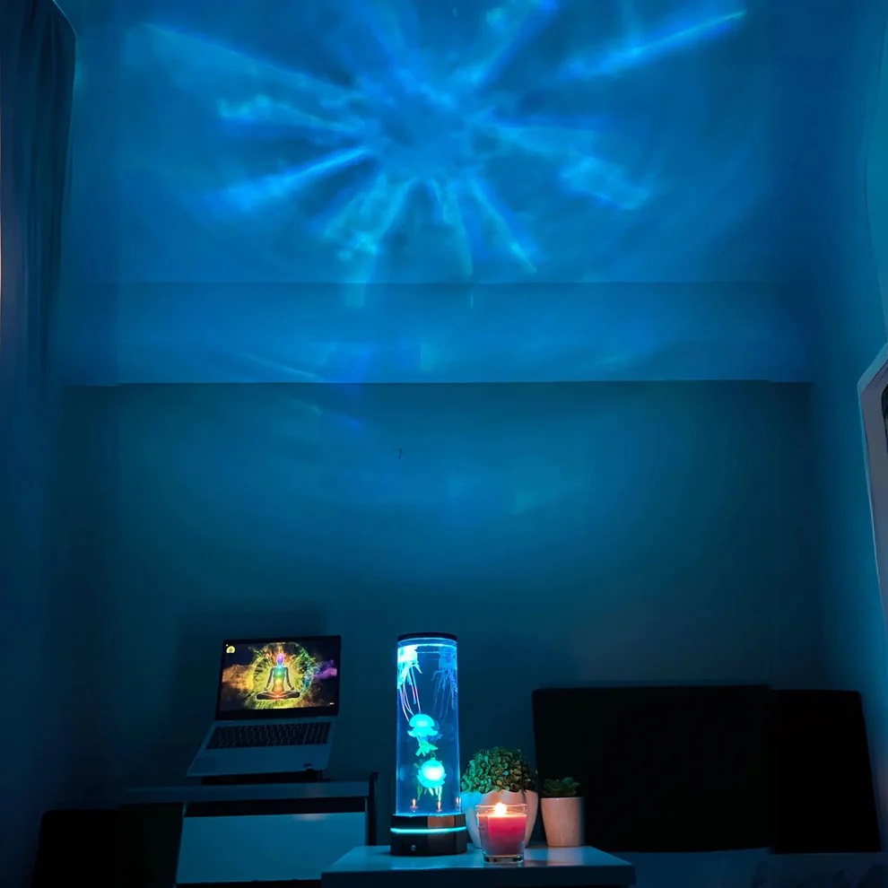 Jellyfish Aquarium Table Lamp