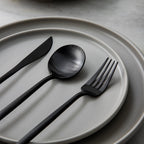 Minimalist Flatware Set – 20-Piece Titanium-Coated Stainless Steel Cutlery | Modern Matte Finish for Elegant Dining
