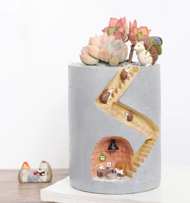 Hedgehog Plant Pot Made of Resin for Succulents