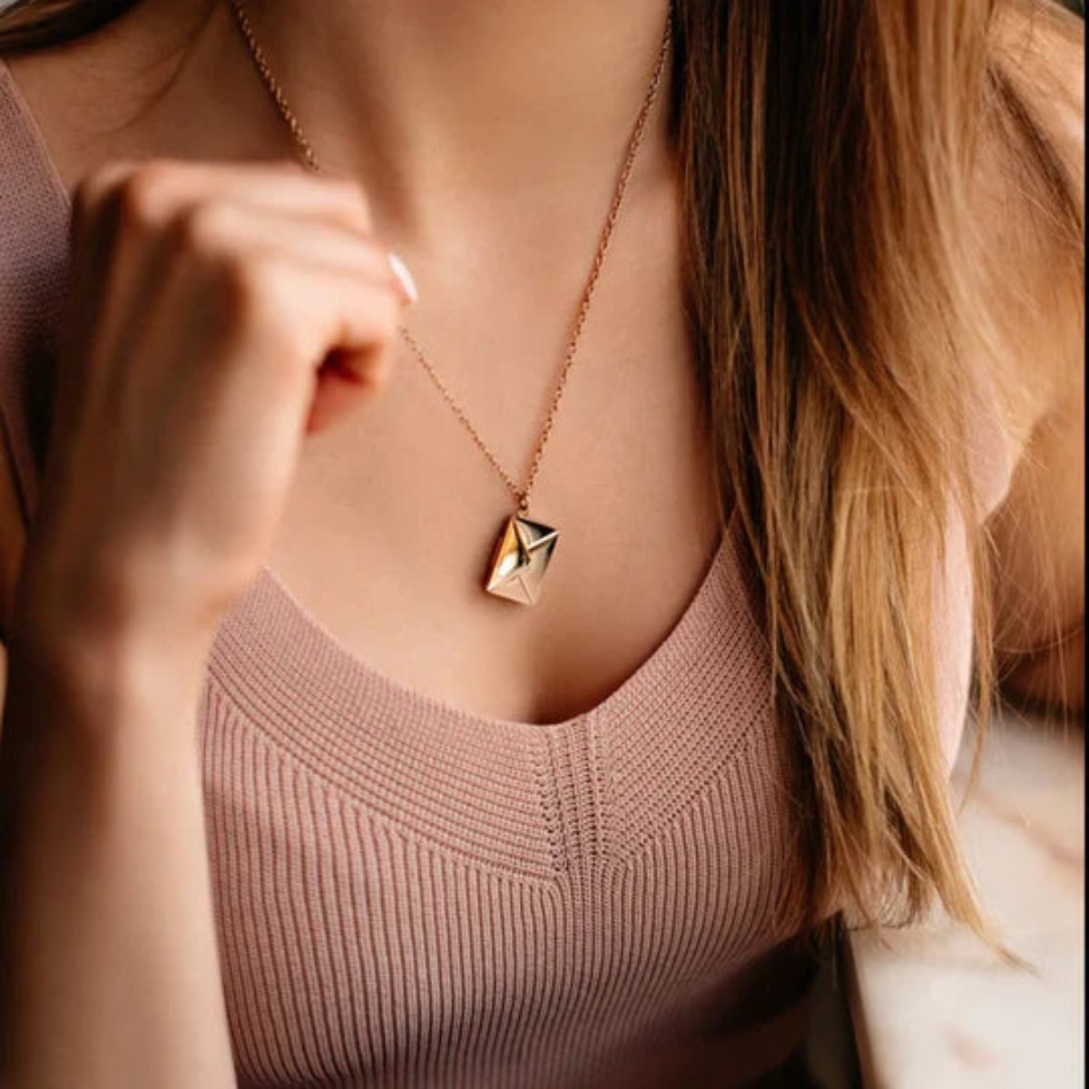 Love Chain - Customizable letter for your loved one