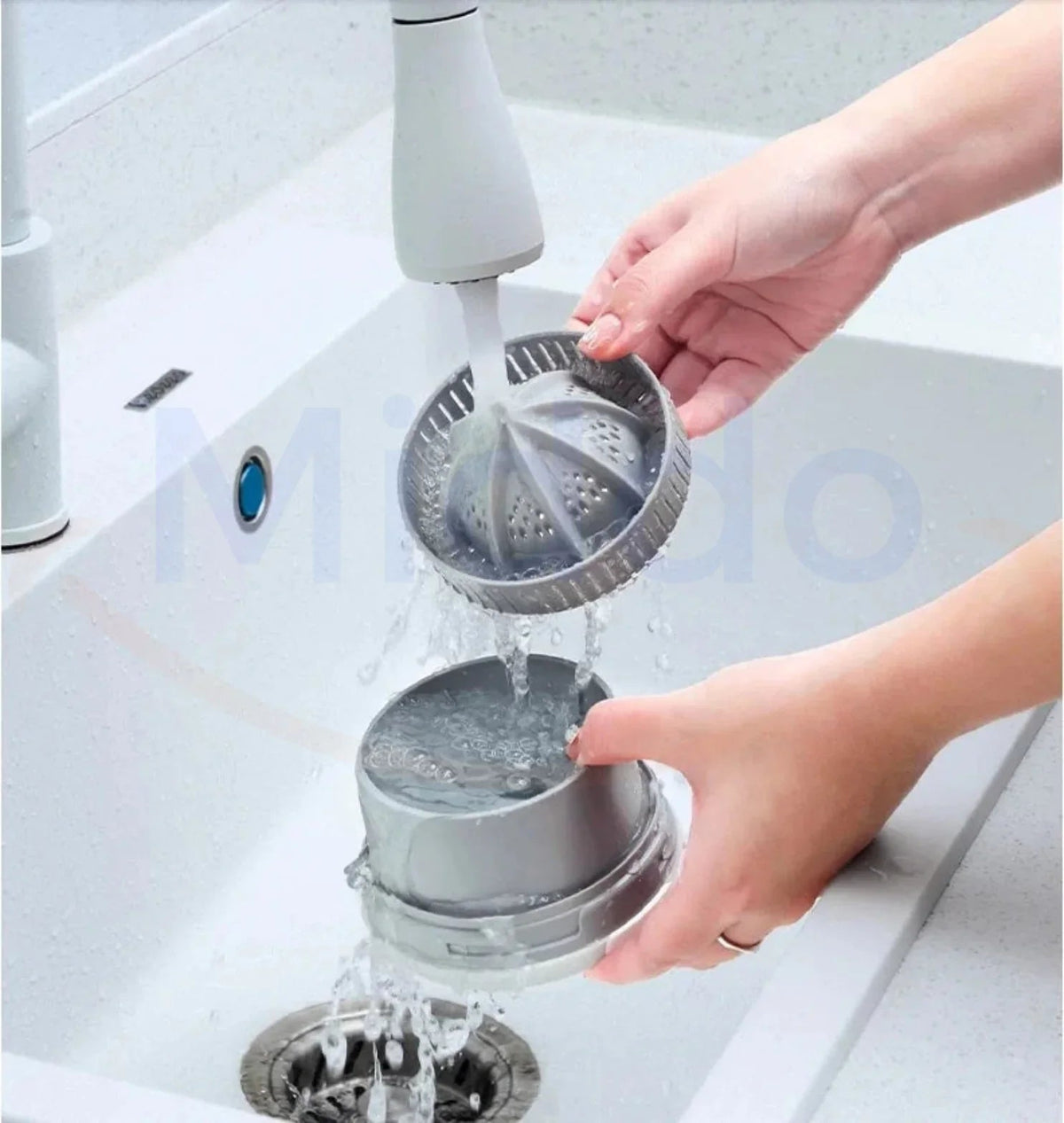 Electric citrus juicer with juice collector – For fresh juice in seconds