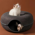 Cat tunnel bed made of wool felt – Play and retreat space
