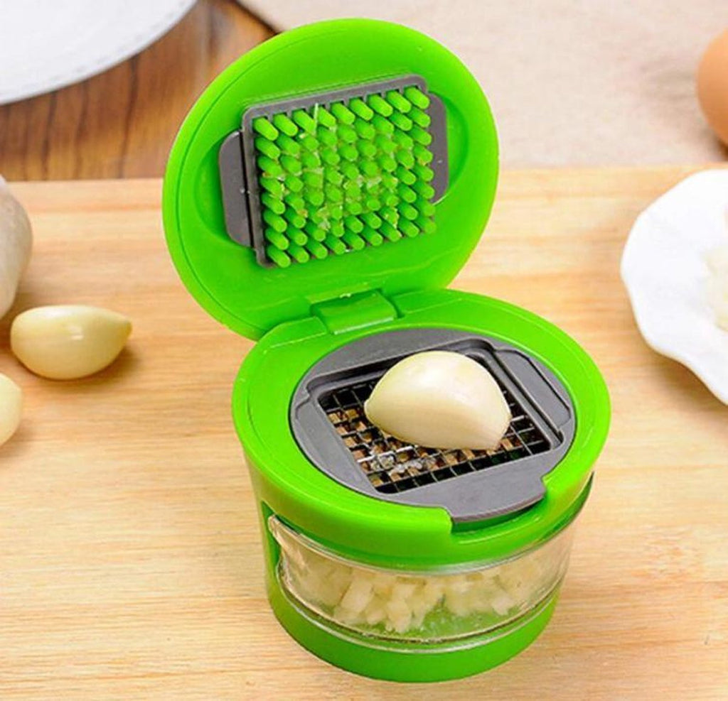 Handy Garlic Press | The perfect press with reservoir