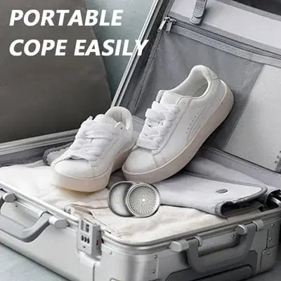 Compact Electric Shaver for Smooth Skin on the Go