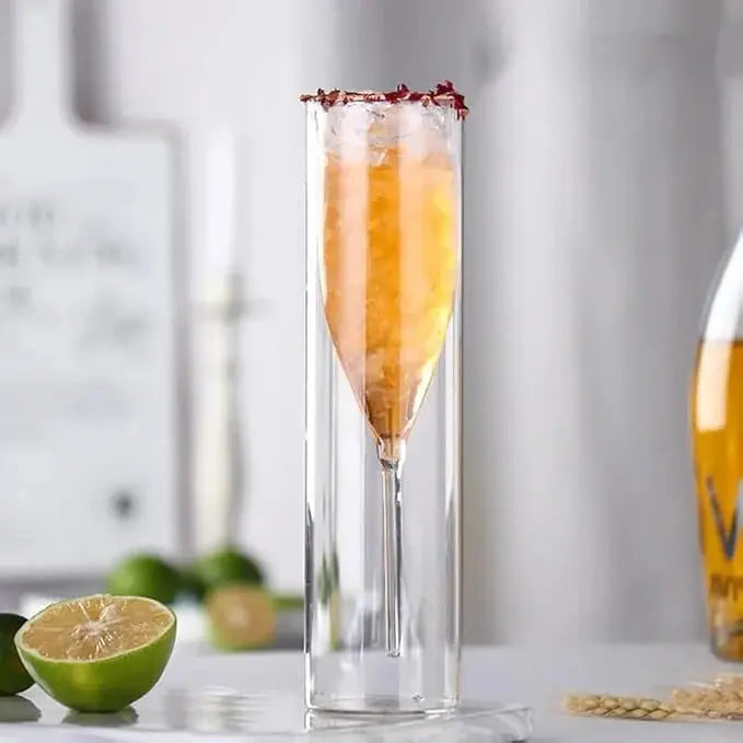 Crystal glasses with floating effect for champagne