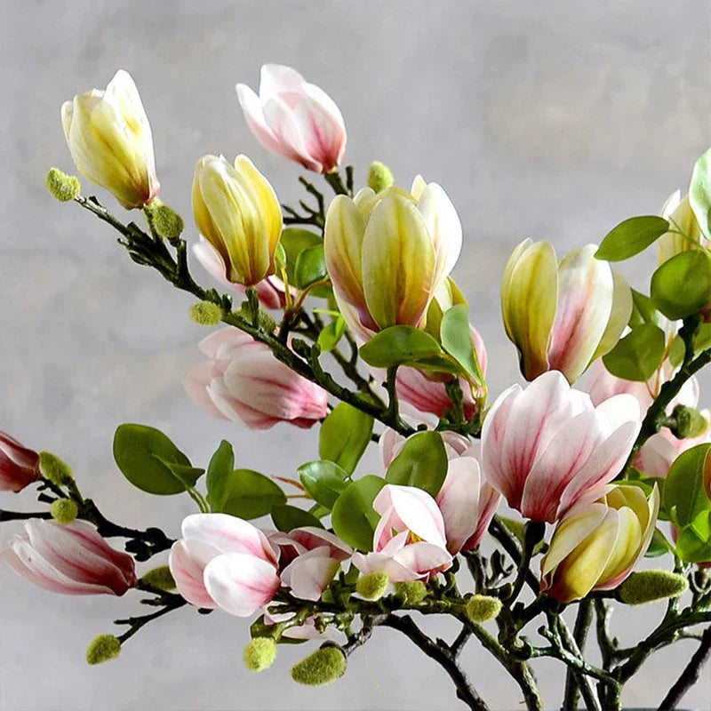 SilkSplendor - Life-like artificial magnolia branches