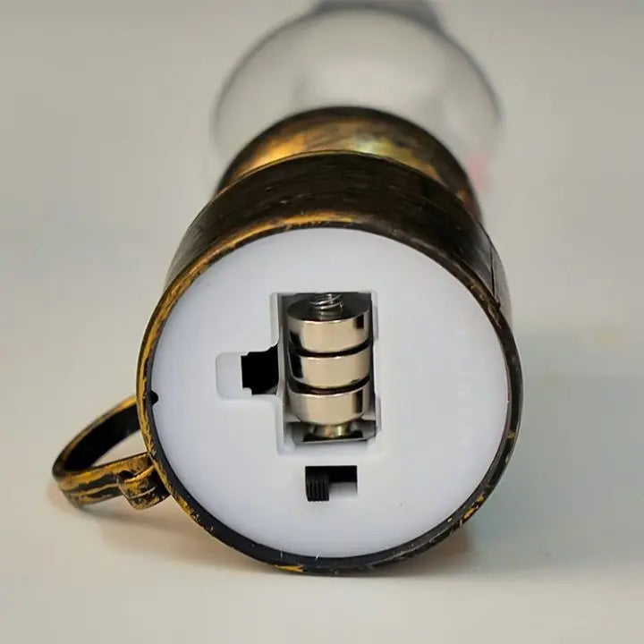 LED Vintage Oil Lamp – Elegant Electronic Swing Candle