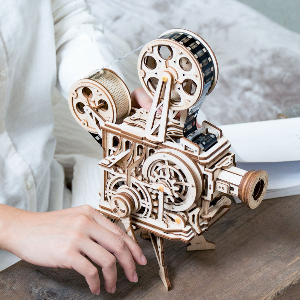 Vitascope | Film projector