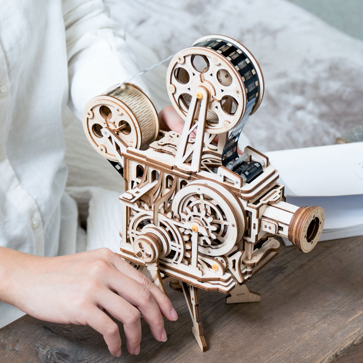 Vitascope | Film projector