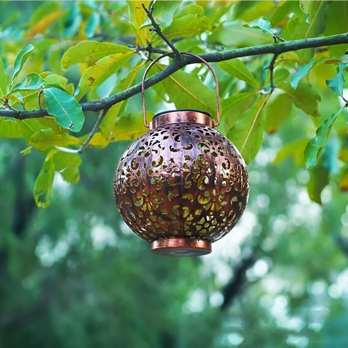 Vintage Solar Garden Light for Timeless Elegance