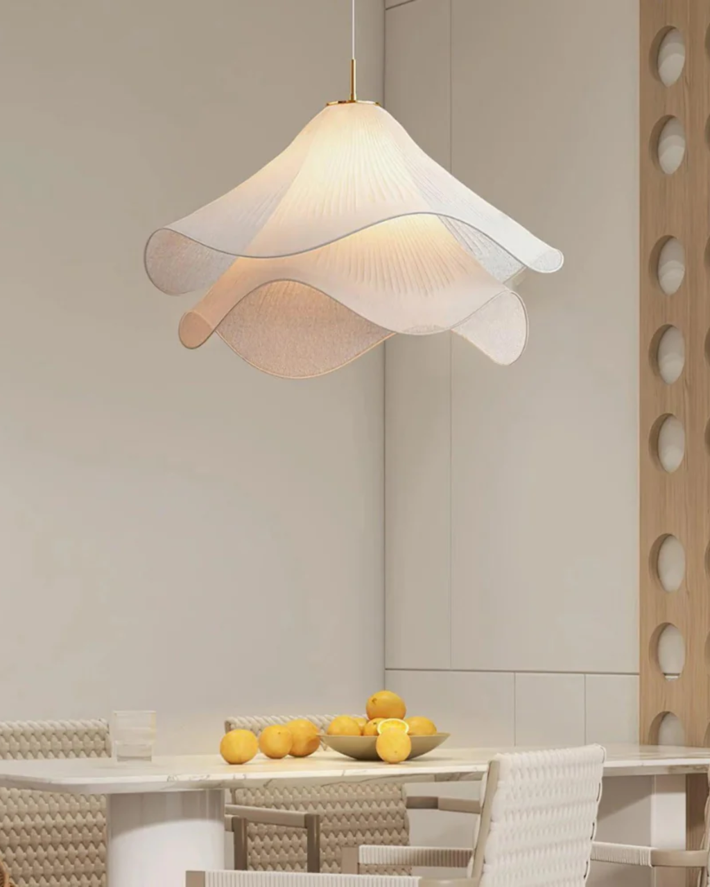 Ceiling Lamp with Floral Pattern and Elegant Finish